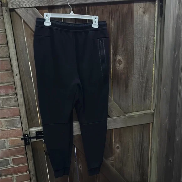 Nike Tech Black Jogger Pants - Picture 2 of 6